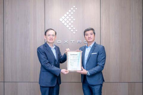 鴻華先進取得 DEKRA德凱 ISO/SAE 21434、ISO 24089 雙證書 強化車輛資安與 OTA 更新管理